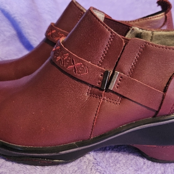 JAMBU CAMBRIDGE Maroon Leather Clogs sz9 - Picture 13 of 15
